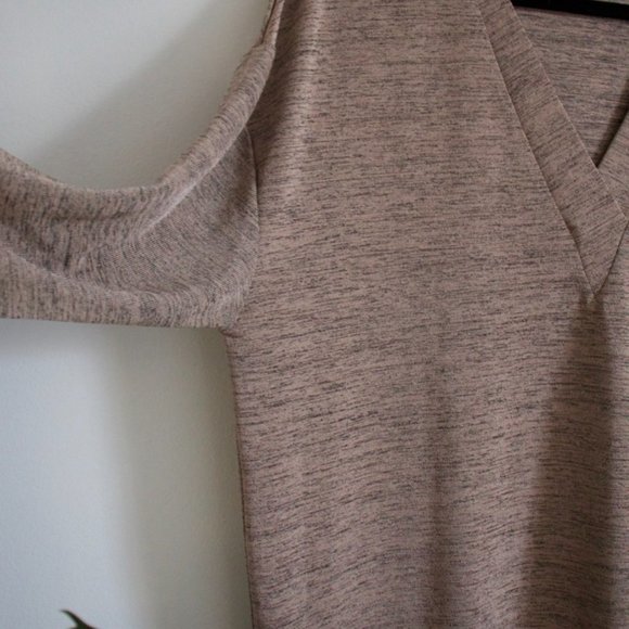 Halston Rose gold oversized shirt - Picture 7 of 10